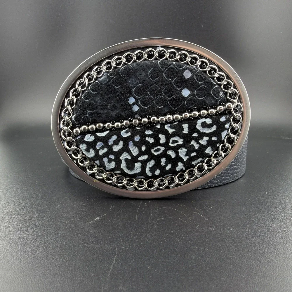 CHICO'S Women's Animal Print Embossed Buckle Leather‎ Belt Size Small NWOT